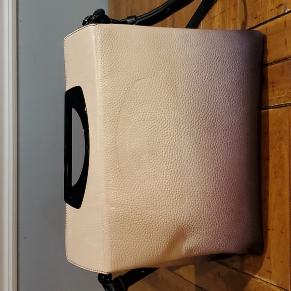 AUTHENTIC Christian Louibuton passenger peddle price drop All sales are final - Picture 8 of 13